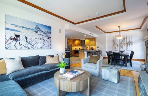Truckee Condo | Luxury 4BD Village at Northstar Residence - Iron Horse South 412