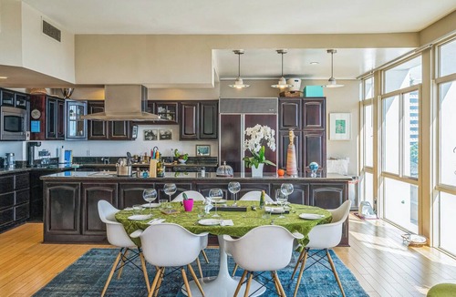 Hollywood Condo | Luxury and elegance in Hollywood, steps from Runyon Canyon, Outstanding Location