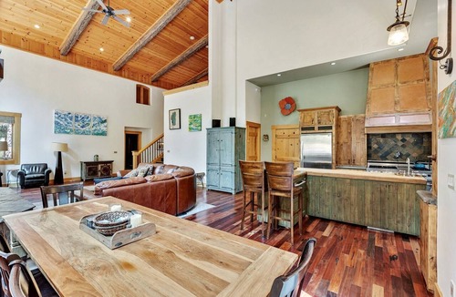 Truckee Cabin | Luxury Cabin with a Private Hot Tub in Tahoe Donner, California