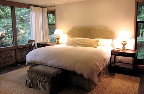 Mill Valley House | Luxury Creekside Cottage , nestled under the redwoods. Walk to everything!
