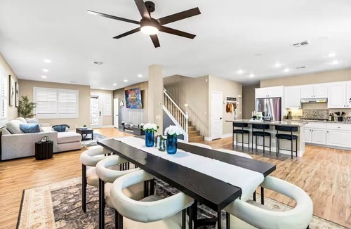 MacDonald Highlands House | Luxury Henderson Pool Retreat Heated Pool Near Las Vegas Strip