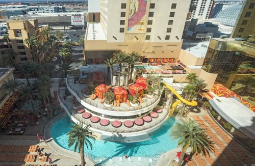 Sunrise Manor Hotel | Luxury Hotel Stay Near Las Vegas Strip with Casino & Resort Amenities