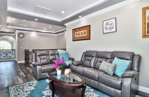Midway City House | Luxury House 7bedroom for 28people
