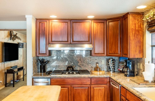 Incline Village Cabin | Luxury Incline Village Cabin w/Lake Views, Game Room, Firepit & Beach Access