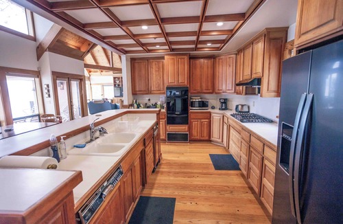Glenbrook House | Luxury Lakefront Lake Tahoe Rental & Dock