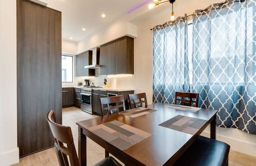 Mid City House | Luxury Modern 4 Bed 3 Bath Home with Rooftop Deck #3
