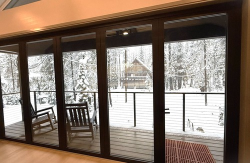 Pla-Vada Woodlands House | Luxury Mountain Retreat Near Donner Pass -brand new property sleeps 12