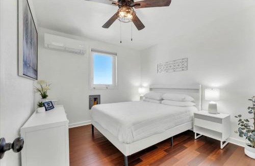 Reno House | Luxury Mountain View Retreat with Swim Spa, Hot Tub & Mini Golf Sleeps 8