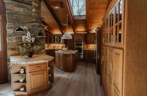 Mariposa Villa | Luxury Nature Getaway *Stone House* by Casa Oso