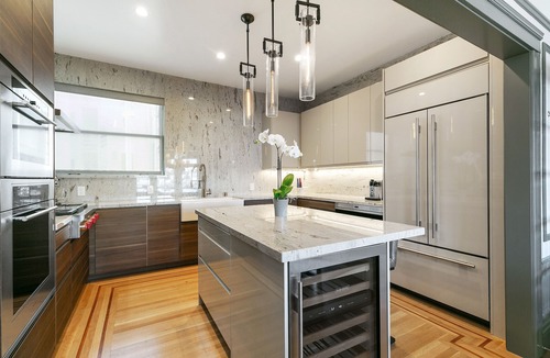 Russian Hill Apartment | Luxury New Penthouse 2 bedroom 2 bath w/office. ORGANIC SANITATION