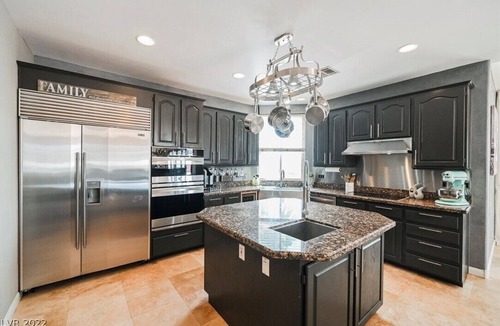 Sunrise Manor House | Luxury Private Resort-Style Home with Pickleball & Basketball Court & Lazy River