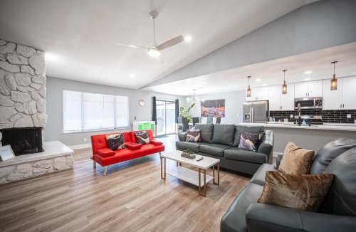 Summerlin House | Luxury Retreat The Vegas Edition