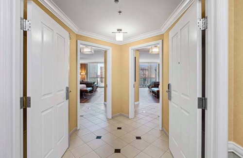 Las Vegas Condo | Luxury StripView 2-King Suites+No Resort Fee+Pool