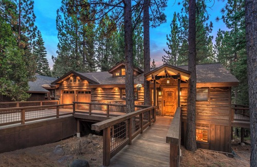 Dollar Point House | Luxury Tahoe City Home, Hot Tub, Pool Table, Ensuite Bathrooms