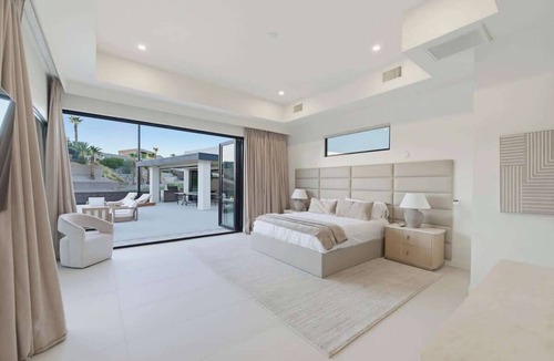 Residential Estates House | Luxury Villa | Pool Spa Gym | Near Marina