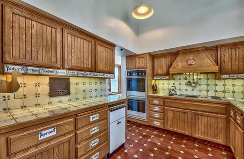 Glenbrook Villa | Lx20 lake tahoe private beach lakefront