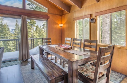 Tahoma House | Mahogany by AvantStay | Snowbird Cabin w/ Full Chamberlands Access!
