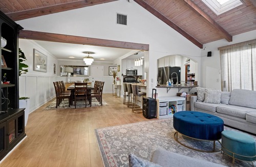 Valencia House | Main House Santa Clarita Retreat+Pets with fee