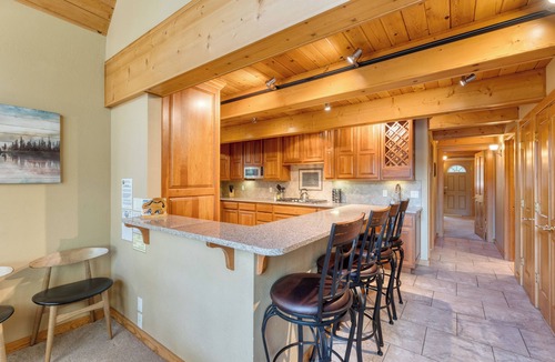 Tahoma Cabin | Majestic Entertainers Home w/Pine Tree Views | Ember by AvantStay