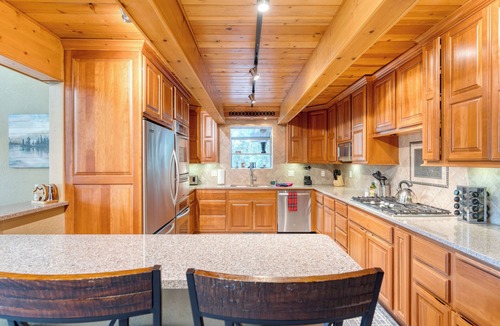 Tahoma Cabin | Majestic Entertainers Home w/Pine Tree Views | Ember by AvantStay