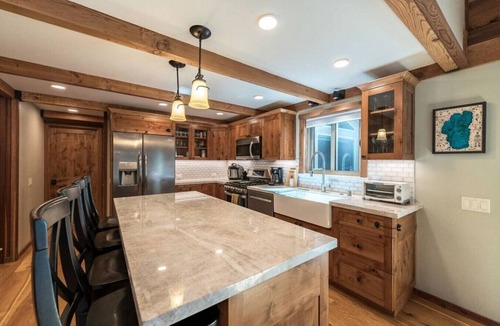 Lake Forest House | Majestic Pines Tahoe City