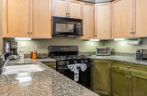 Mammoth Lakes Condo | Mammoth Green #105 - Nearly Ski-in Ski-Out Updated 2 Bedroom 2 Bath, Sleeps 6