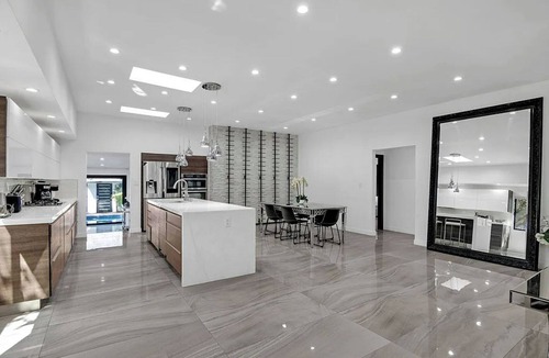 Greater Wilshire - Hancock Park Villa | Mansfield Modern - Upscale LA Hideaway with Pool & Close to The Grove