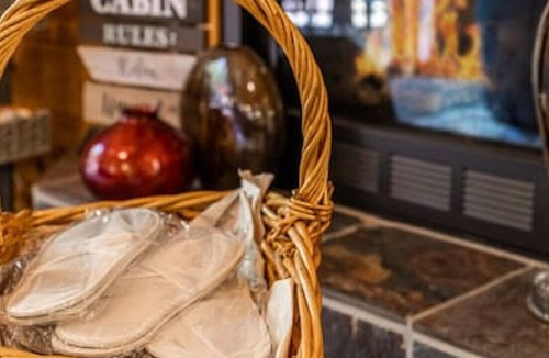 Strawberry Cabin | Manzanita- Chic Cozy Cabin W/ upscale ammenities!