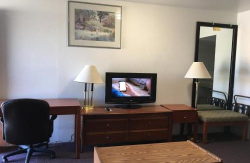 Los Banos Hotel | Maple Inn and Suites Los Banos