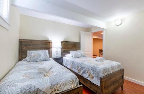 Northside House | Marbella Lane - 2BR LwrLvl DTWN SJ Ldry