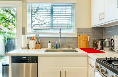 Willow Glen House | @Marbella Lane-6BR Duplex-DTWN SJ 10-Min to Levi's