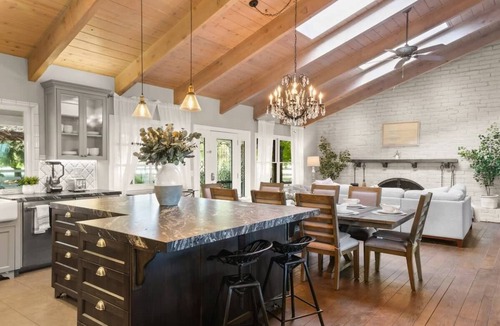 Modesto House | @ Marbella Lane - Alpaca Farm House l Pool