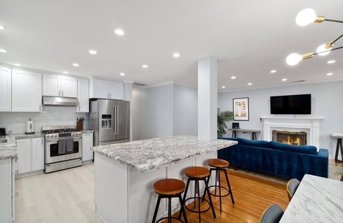 San Jose House | @ Marbella Lane-Cozy 3BR Home 12-Min to Levi's