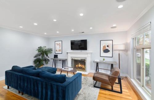 San Jose House | Marbella Lane Impeccable 3BR Delightful Escape