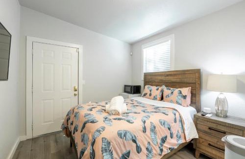 Northside Apartment | #Marbella Lane - MiniGuest House 11-Min to Levi's