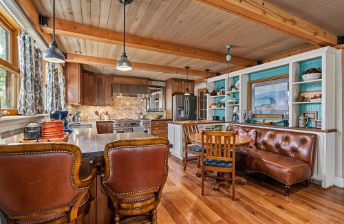 Groveland House | Marina Beach Lodge - Lakefront Home on Beach! home