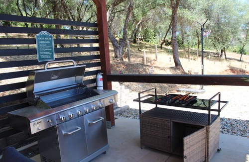 Mariposa House | Mariposa Retreat: Gateway to Yosemite!