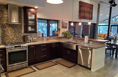 Three Rivers House | Matanah Meadows Farm, House Great for 2 Families, Sequoia National Park and Farm
