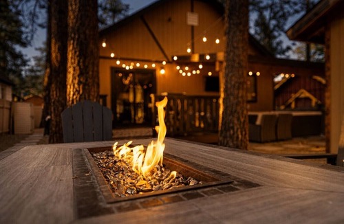 Big Bear City Cabin | Maverick`s Cabin - HotTub, GameRm, Firepit, fenced