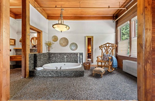 McCloud Hotel | Mccloud Mercantile Hotel