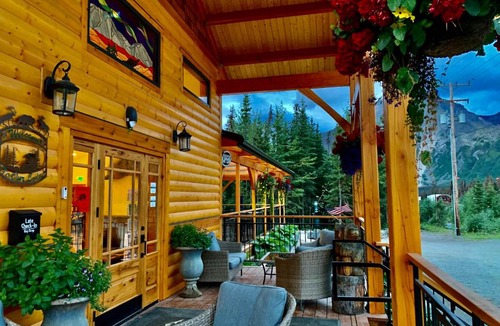 McKinley Park Cabin | McKinley Creekside Cabins