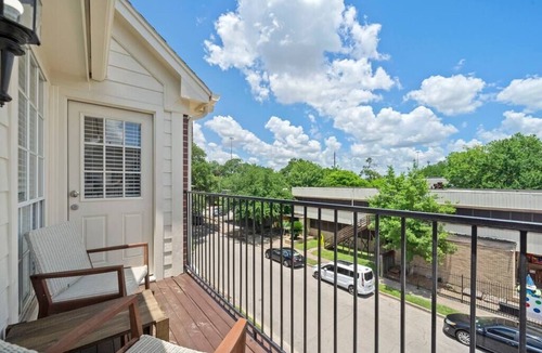 South Central Houston House | ★ MD Anderson, Museum District, Hermann Park