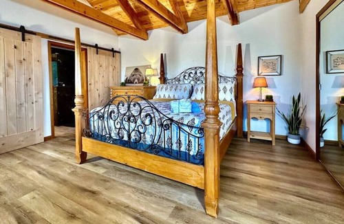 Country Club Estates Cabin | Meadow · 3-Story Winter Wonderland