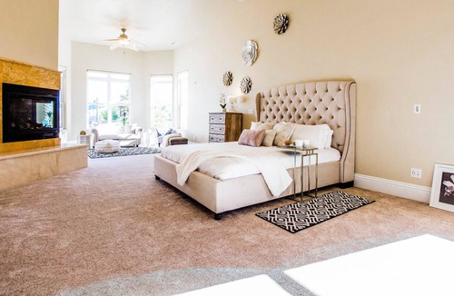 Paso Robles Villa | Mermaid by AvantStay | Private Estate w/ Pool, Volleyball & Arcade!