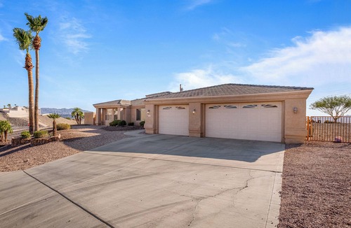 Lake Havasu City House | Mi Amigo | Incredible Views! Private Pool, Spa & Outdoor Kitchen, boat parking
