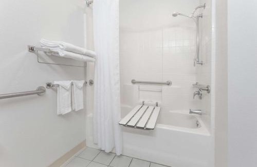 Ceres Hotel | Microtel Inn & Suites Modesto