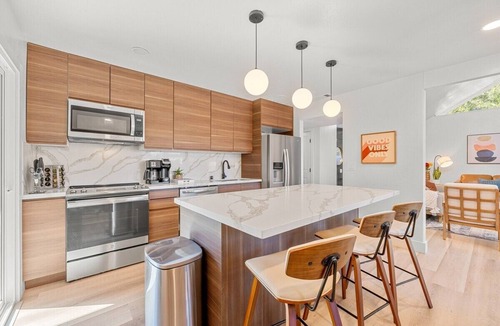 Carmichael House | Mid-Century Modern-GameRoom-Pool-Hot Tub-Sleeps10