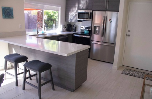 Sunrise Vista Chino Apartment | Mid-Century Modern Condo - 5 minute drive from Downtown Palm Springs