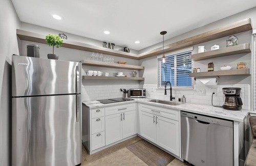 Midtown Sacramento House | Midtown Charm: Loft & Private Parking—Perfect Spot