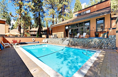 South Lake Tahoe Condo | Midtown Condo with Deck & Clubhouse with Pool - 2-Minute Drive to Skiing